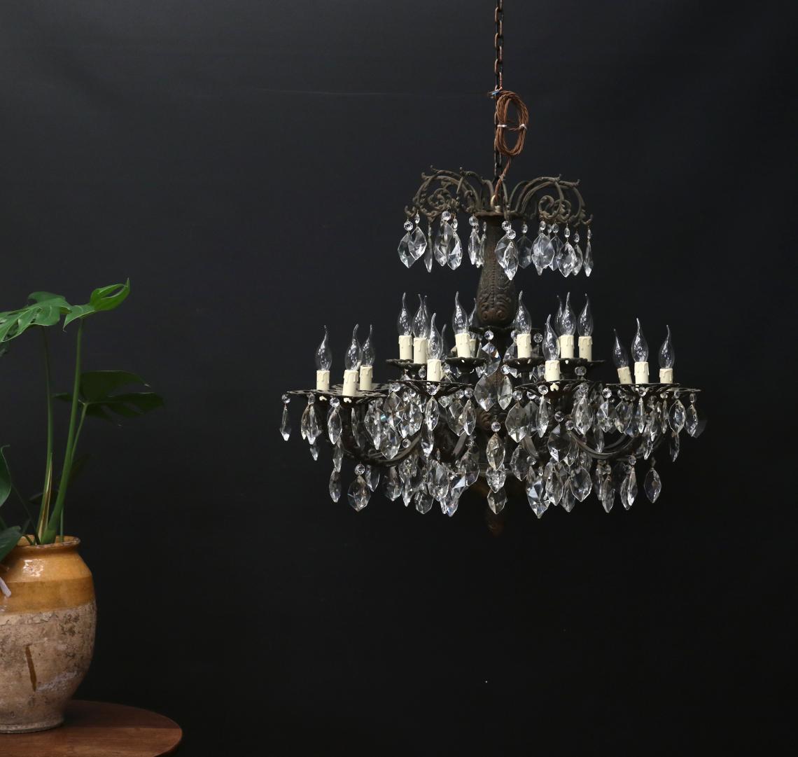 20 Light Chandelier